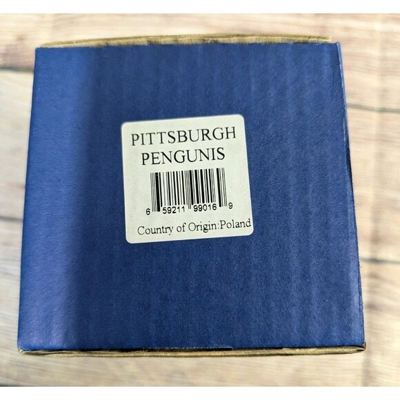 Pittsburg Penguins NHL Glasscots Slavic Treasures Blown Glass Christmas Ornament - Picture 6 of 7